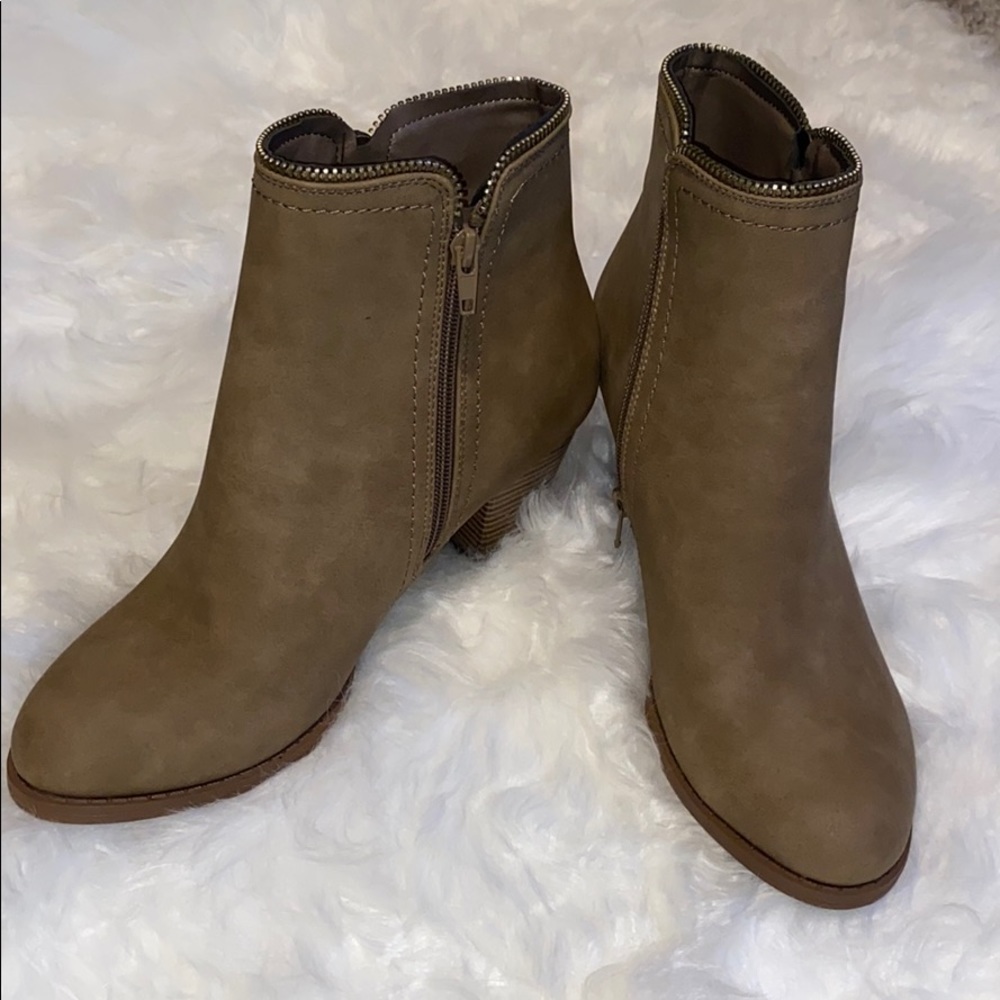Booties - Picture 2 of 11